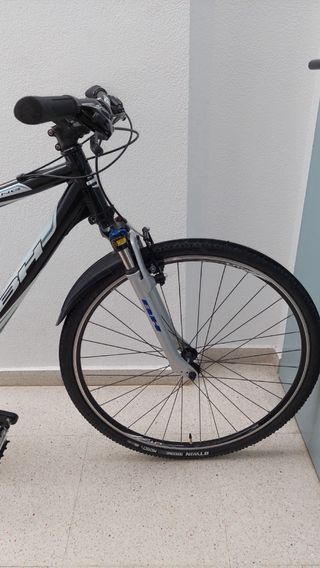 Bicicleta BH Touring