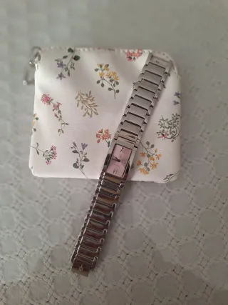 Mochila pequeña con monedero parfois y reloj