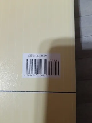 Problemas de álgebra con indicaciones teóricas