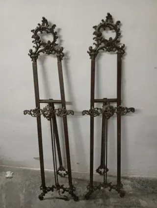 Pareja de atriles antiguos de bronce