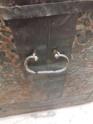 Baúl antiguo decorativo o de almacenaje