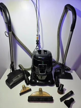 Aspiradora Hyla con accesorios