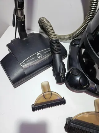 Aspiradora Hyla con accesorios