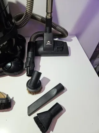 Aspiradora Hyla con accesorios