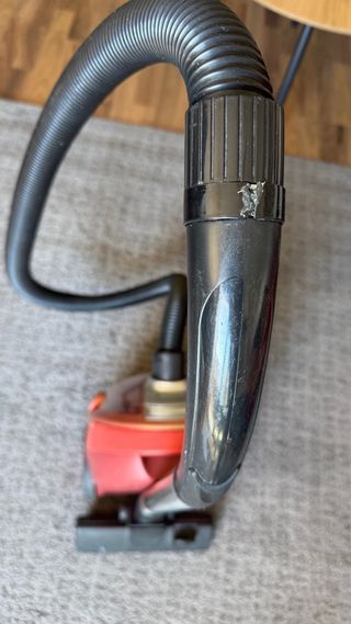 Aspiradora Rowenta Compacta 2000W Roja