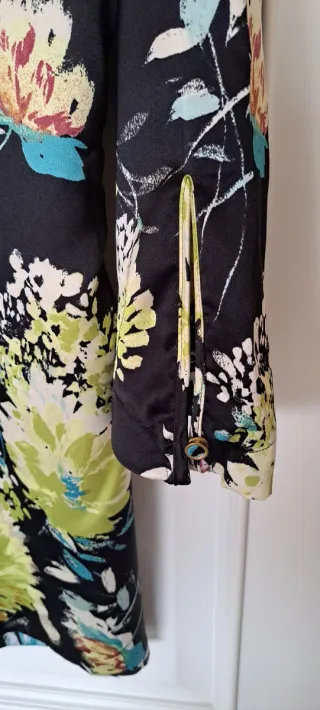 Minivestido floral negro Zara