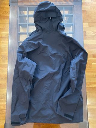 Cortavientos nuevo 600€ Helly Hansen MITAD PRECIO