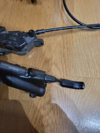 Frenos Shimano XT M8200/M8220 4 Pistones