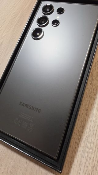 Samsung S24 Ultra 256GB + Cargador y Funda Spigen