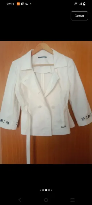 Traje Alysi: Vestido y Chaqueta Blanca