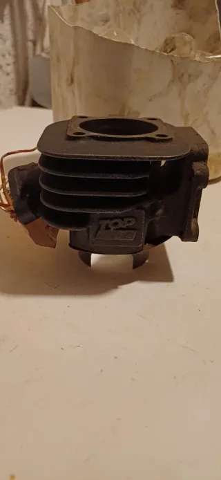 Kit Cilindro y Pistón Top Negro 65cc vertical