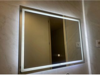 Espelho LED 80x60cm Vidro e Metal