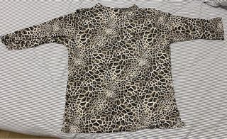 Camiseta estampada animal print