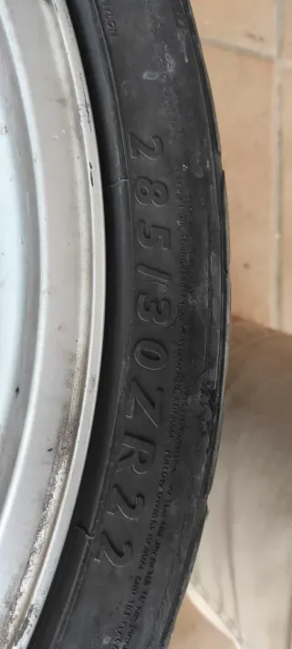 Llantas con neumáticos