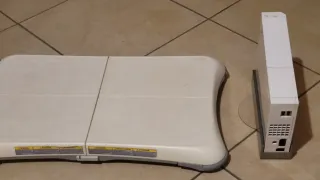 Nintendo Wii Console + Accessories + in regalo sd