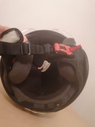Casco BHR bianco e nero con visiera.