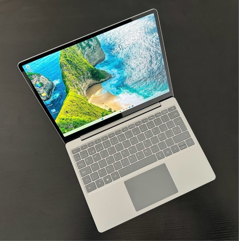 MICROSOFT SURFACE LAPTOP GO 3 I5 8GB 256GB afbeelding 2