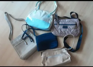 Lote 5 borse: beige e blu