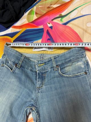 Pantalón vaquero pitillo bajitos