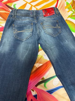 Pantalón vaquero pitillo bajitos