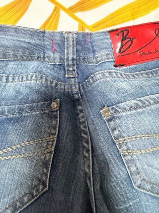 Pantalón vaquero pitillo bajitos