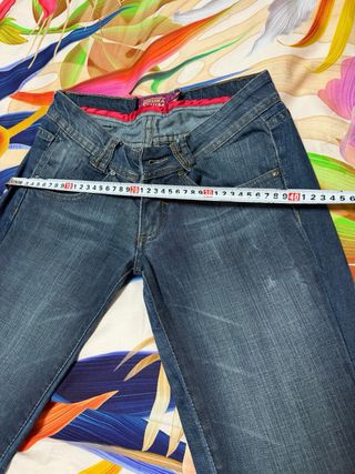 Pantalón vaquero pitillo bajitos