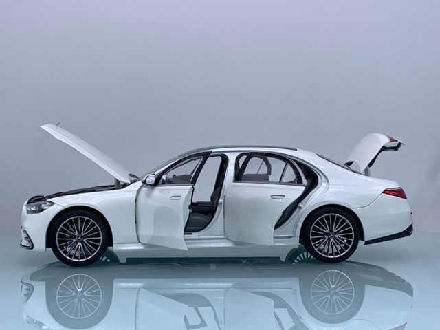 1:18 Mercedes S Klasse AMG Line W222 2021 Blanco