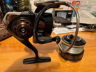 Carrete Daiwa Morethan 3012H Pesca,spining,mar