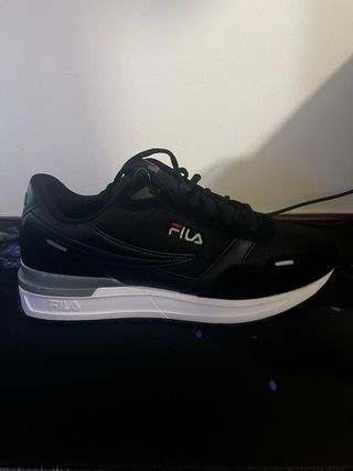 Zapatillas Fila Valado ADV Negras