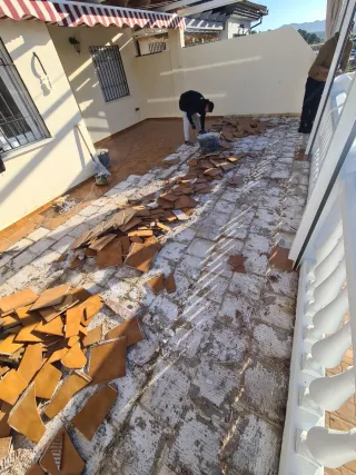 demolición y albañilería