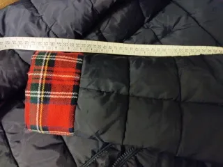 Abrigo largo acolchado con cuadros escoceses