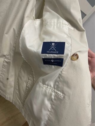 Americana beige cruzada. Talla 50