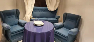 Conjunto mesa y 2 sillones salita