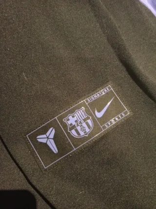 Sudadera Kobe FCB Negra y Morada Liga temp.2026