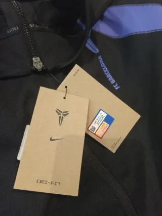 Sudadera Kobe FCB Negra y Morada Liga temp.2026