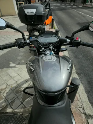 Bajaj Pulsar NS125 Negra/Gris año 2025 itv 2029