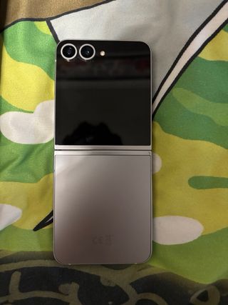 Samsung Galaxy Z Flip 6 negro