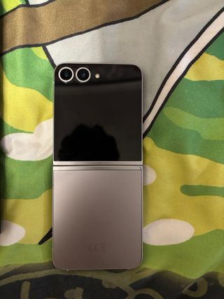 Samsung Galaxy Z Flip 6 negro