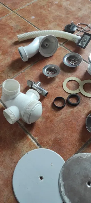 Material fontanería variado