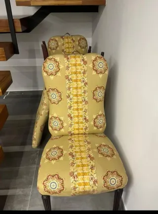 4 Sillas de comedor con estampado floral