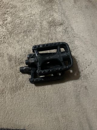 Pedales de bicicleta negros