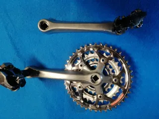 Platos y Bielas Shimano STX con Pedales FC-MC32