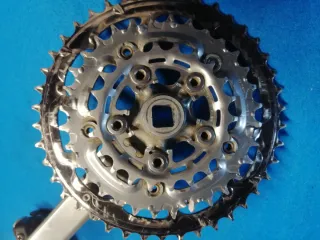 Platos y Bielas Shimano STX con Pedales FC-MC32