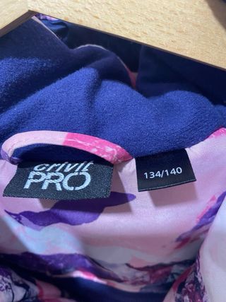Cazadora Crivit Pro Nieve.Rosa. Talla 134-140