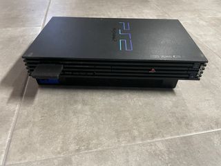 Console PlayStation 2 + 4 Giochi