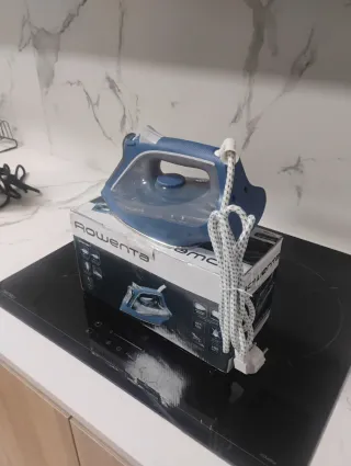 Plancha de vapor Rowenta azul