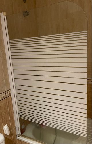 Mampara de bañera con diseño de rayas