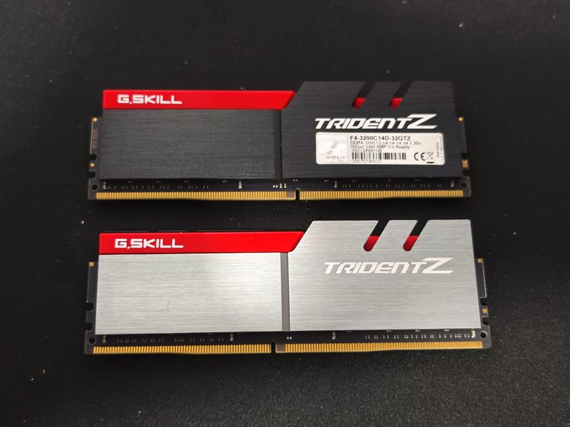 2x16GB G.Skill TridentZ DDR4 32GB 3200