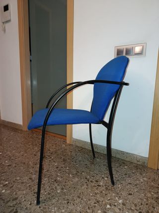 Silla cómoda con reposabrazos