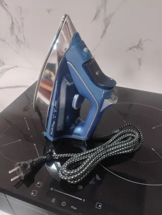 Plancha Rowenta azul